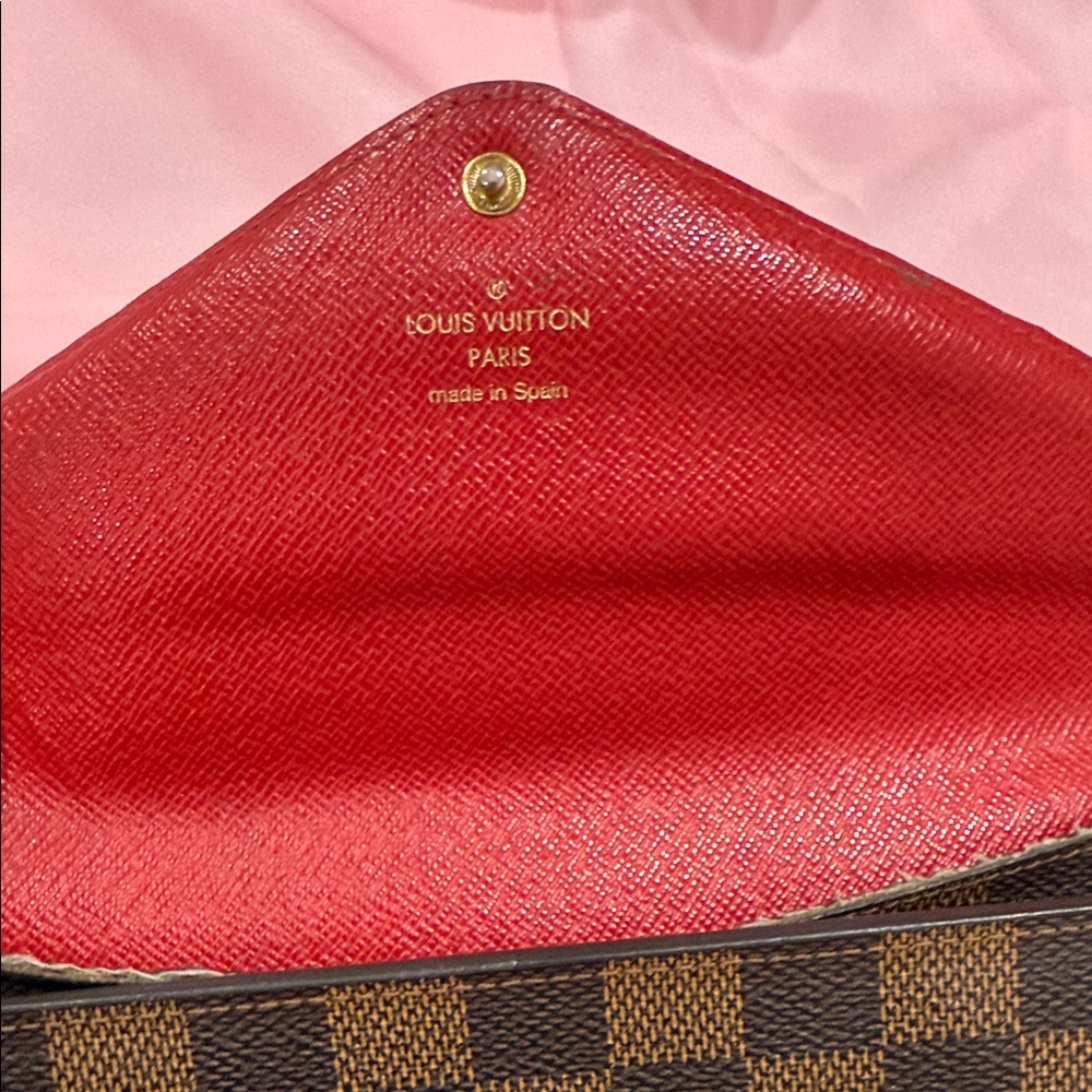 Louis Vuitton Wallet - Picture 4 of 11